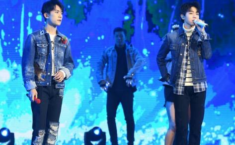 明星經(jīng)紀(jì)公司:易烊千璽透露將參加藝考,專業(yè)還沒定